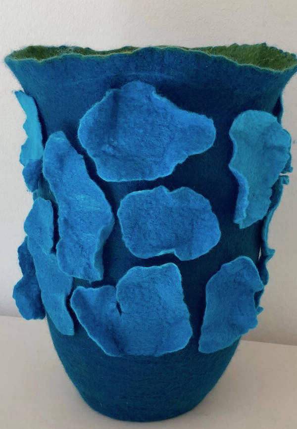 Blaue Filzurne von Filzperle